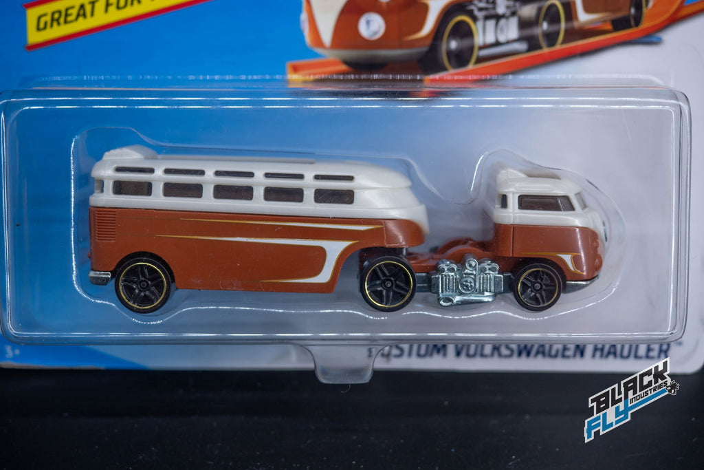 Hot Wheels -- Custom Volkswagen Hauler - bus